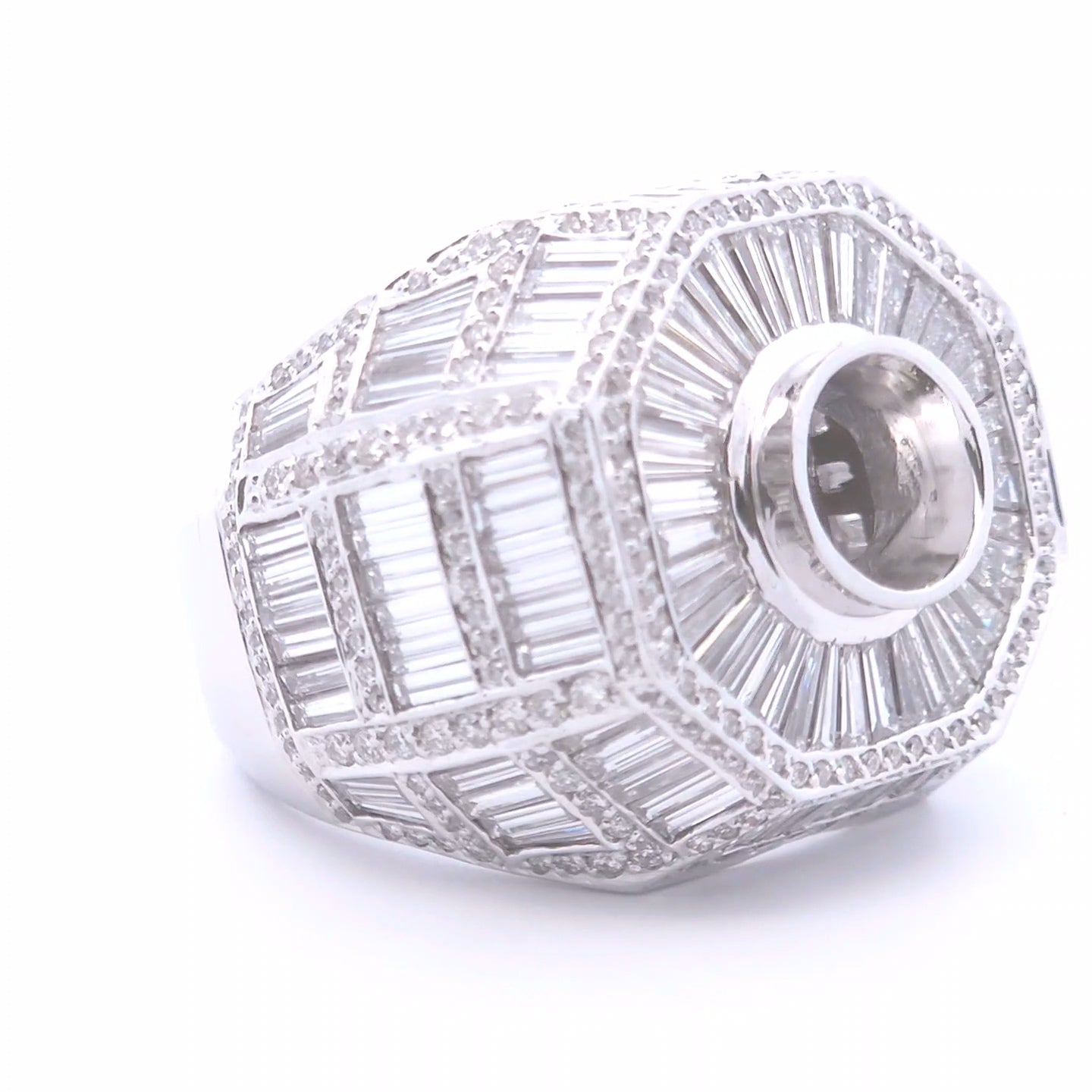6.87ct Gents Diamond Ring in 18k White Gold