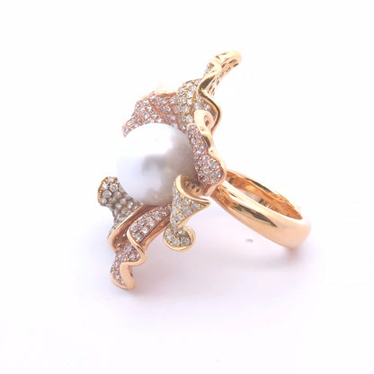 5.75ct Diamond and Pearl Ring in 18k Yellow Gold